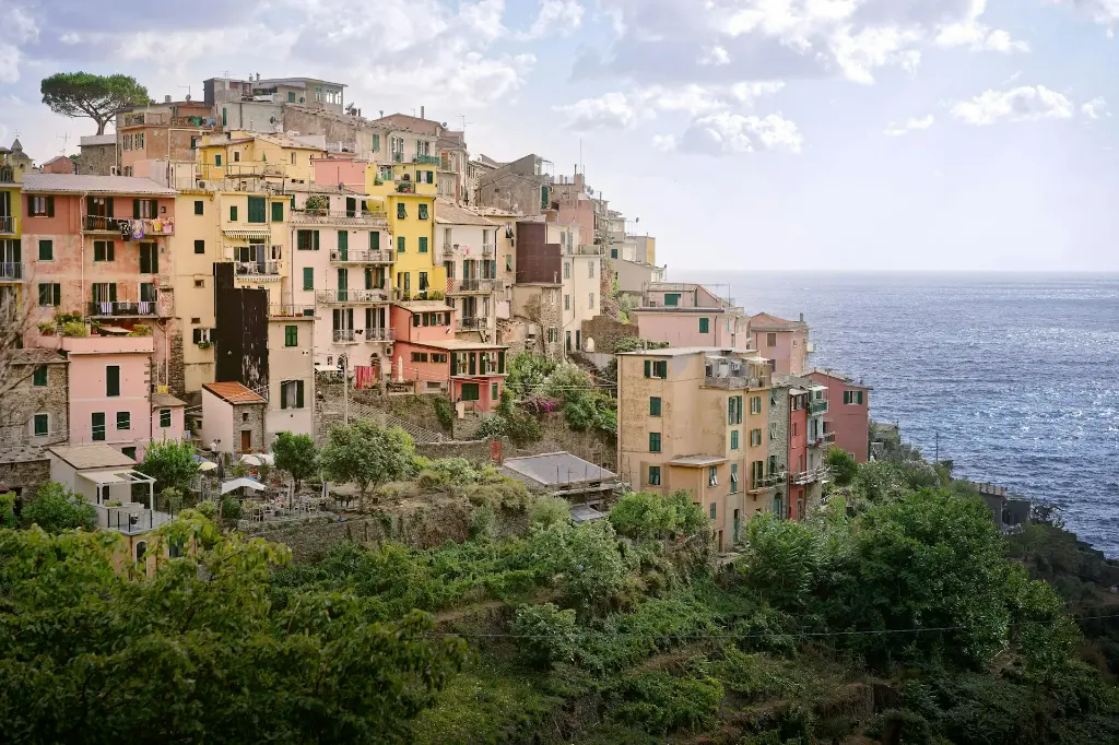 unsplash_SzGO95D9kc0_corniglia.webp